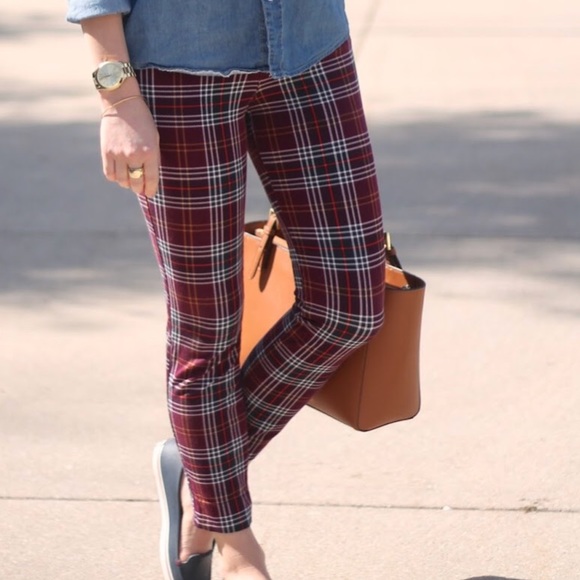 Old Navy Pants - NWOT Old Navy Mid  Rise Stretchy Pants